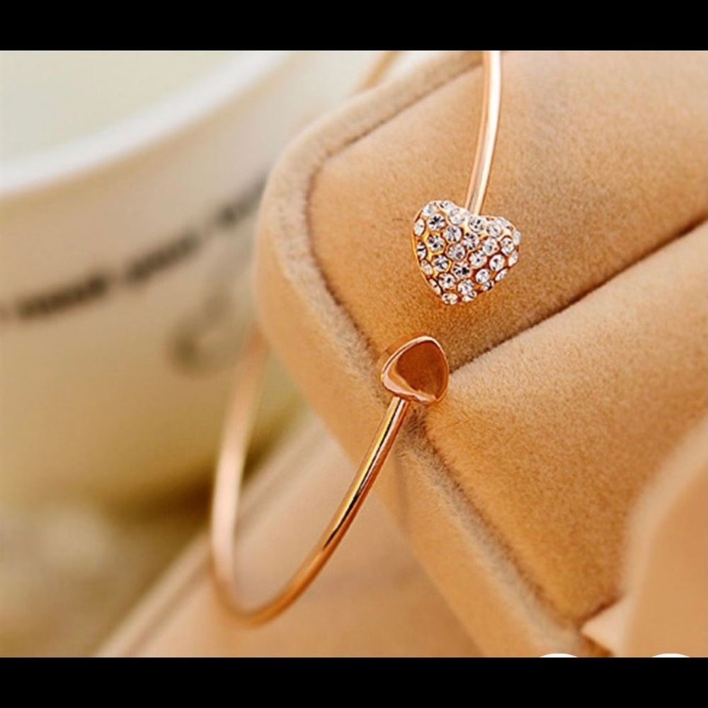 DesignerHeart And Rhinestone Bangle Cuff bracelet - Picture 7 of 7